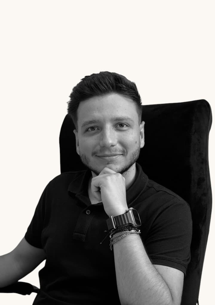 Liviu Tănase - Full Stack Developer la AITEH - Membru al echipei de dezvoltare software